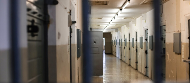 ayudante de instituciones penitenciarias