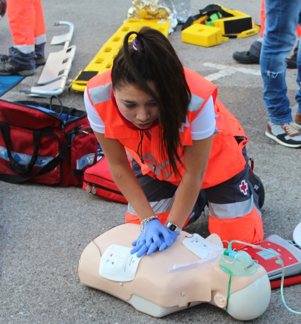 ¿Cuáles son las funciones de un Técnico en Emergencias Sanitarias?