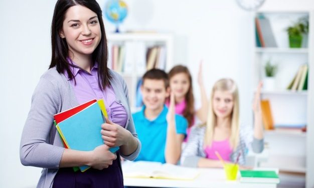 Becas MEC para trabajar en el extranjero como profesores para licenciados españoles