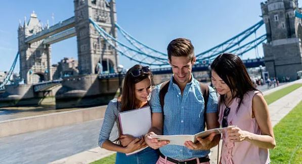 Becas para estudiar en Reino Unido