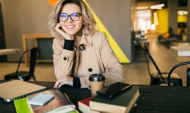 Becas solo para mujeres