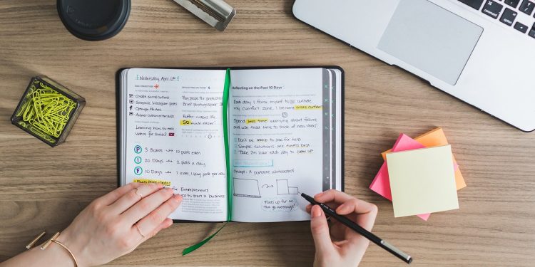 Compaginar estudios y trabajo Consejos para conseguirlo