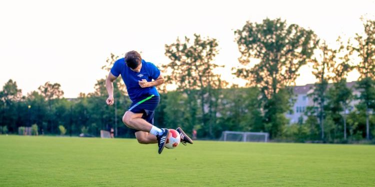 Cómo ser entrenador de fútbol