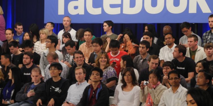 Trabajar en Facebook: Requisitos y ofertas