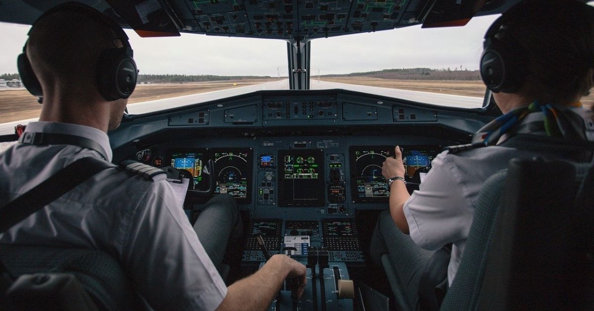 Cuánto cobra un controlador aéreo ImpulsaT Cuánto cobra un controlador aéreo ImpulsaT