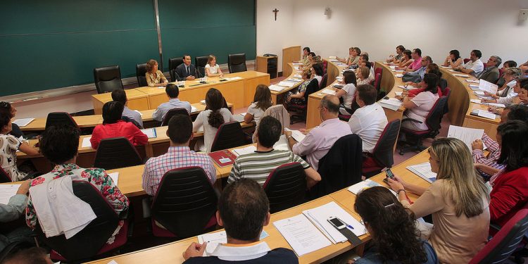 Cómo cursar estudios universitarios
