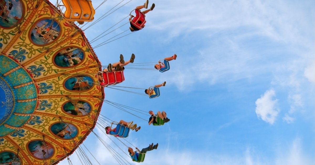 Dónde trabajar en un parque de atracciones de España