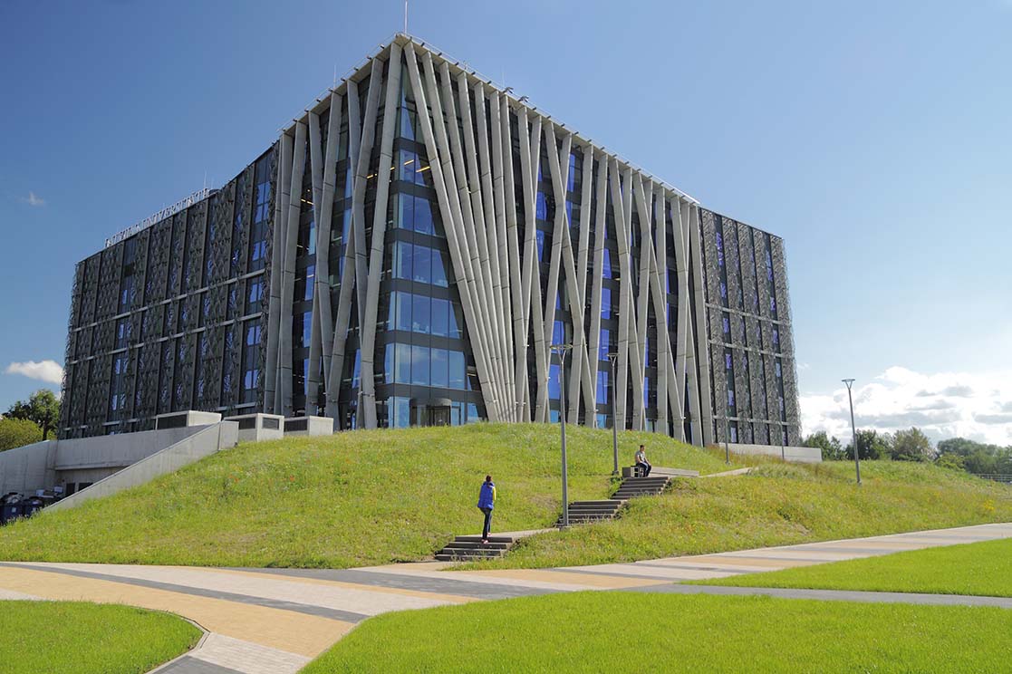 Universidad de letonia