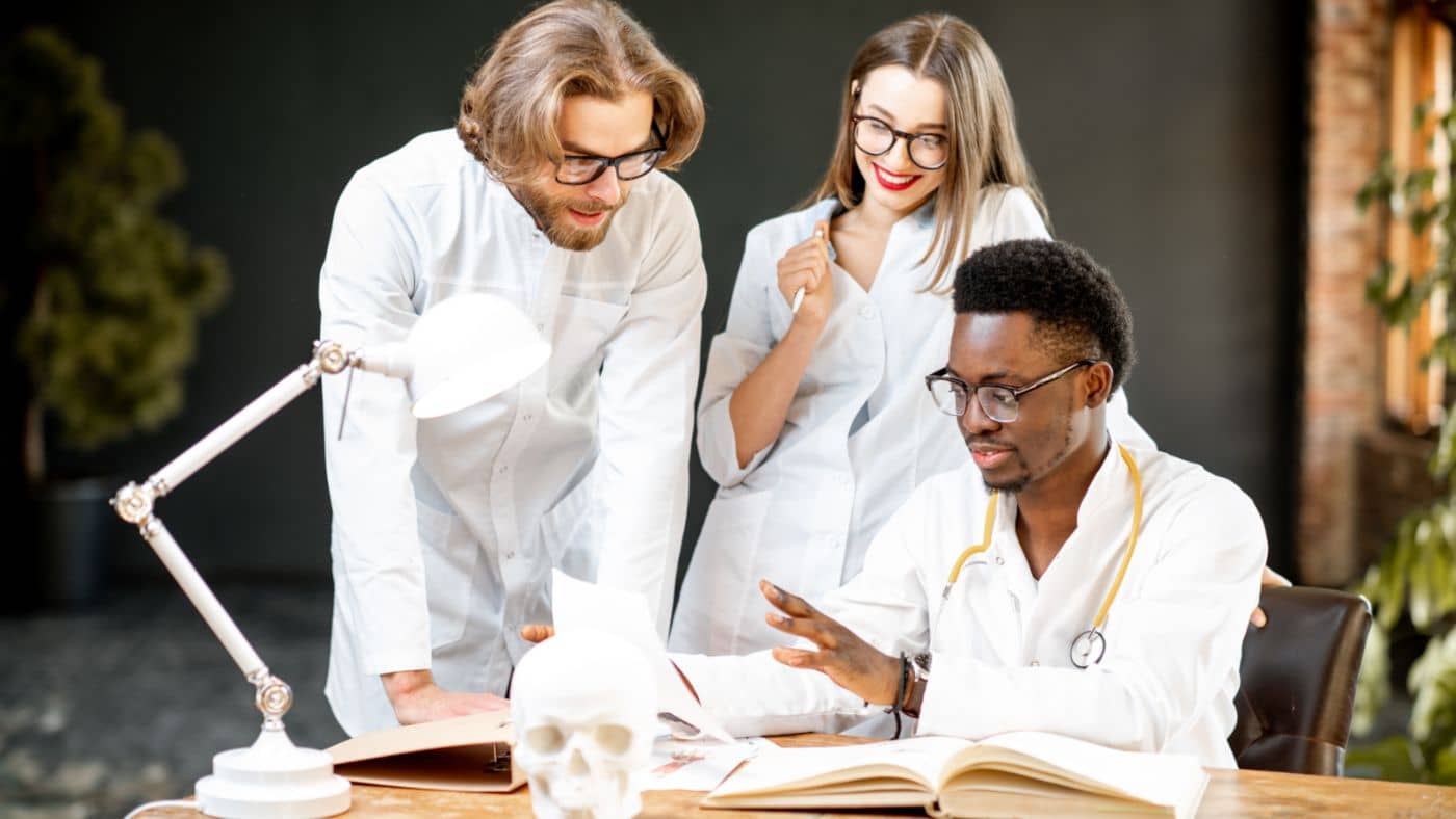 mejores FP para entrar en medicina